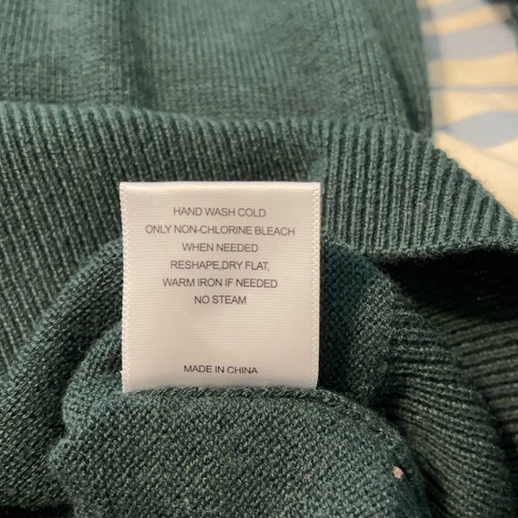 5 for $25 a loves a J'Adore Wool Blend Sweater Small - Picture 9 of 9